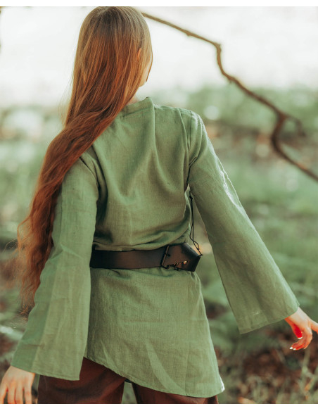 Medieval blouse in linen model...