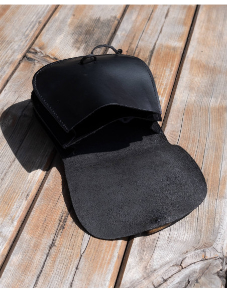 Double medieval leather bag model... Double medieval leather bag model...