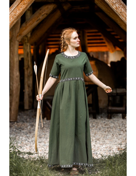 Medieval dress woman Enin