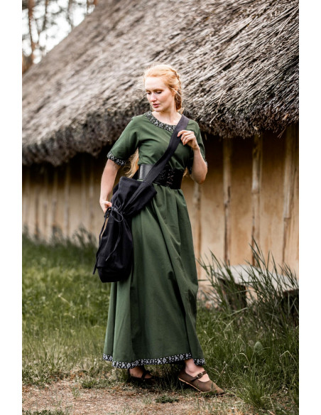 Medieval dress woman Enin