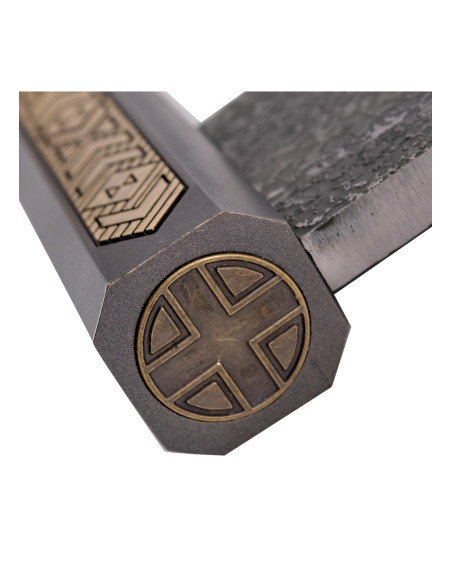 Unofficial Gimli axe from The Lord of...