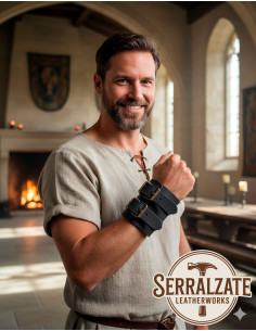 Medieval adjustable knight bracelet in black, 1 unit