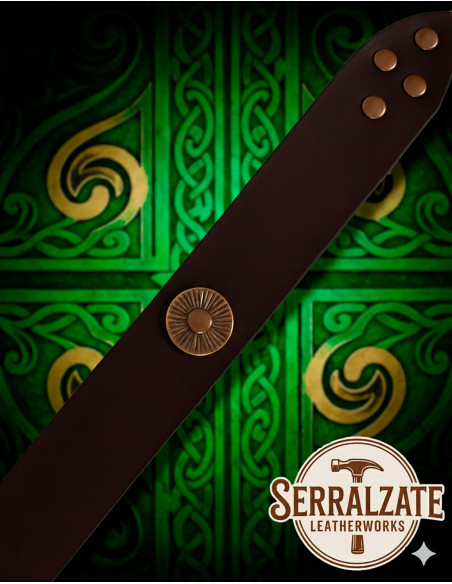 Celtic Knot Belt Evergreen in Dark Brown