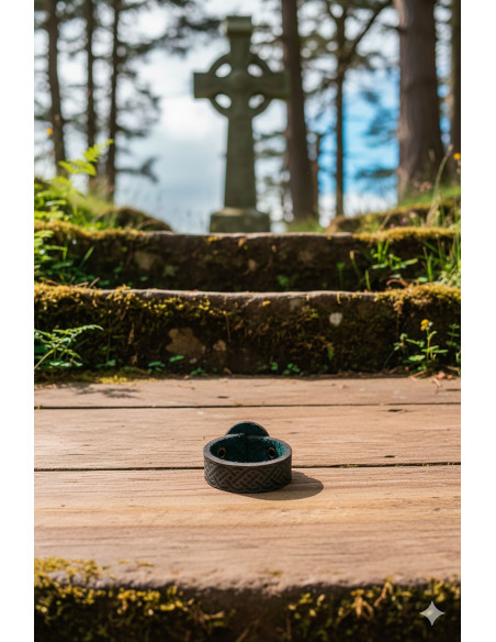 Celtic Lugh Leather Ring - Green