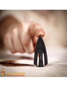 Set of 3 swallowtail arrow tips (6.5 cm.)