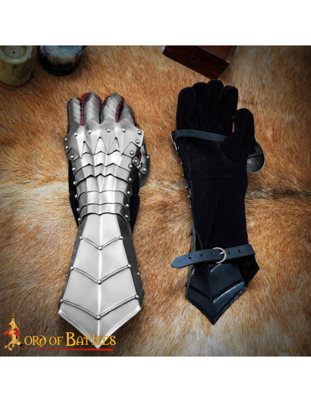 Medieval fantasy Gothic gauntlets,... Medieval fantasy Gothic gauntlets,...