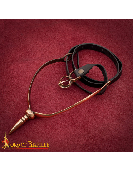 Small medieval buckle in antique... Small medieval buckle in antique...