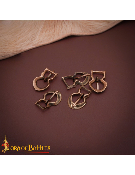 Small medieval buckle in antique... Small medieval buckle in antique...