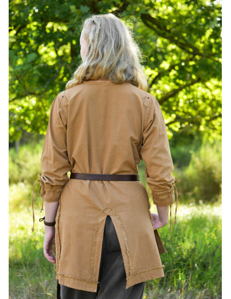 Medieval brown tunic model Yrsa, worn... Medieval brown tunic model Yrsa, worn...