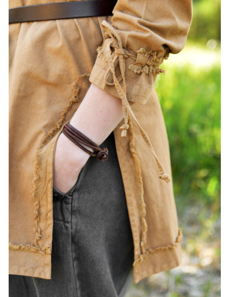 Medieval brown tunic model Yrsa, worn... Medieval brown tunic model Yrsa, worn...
