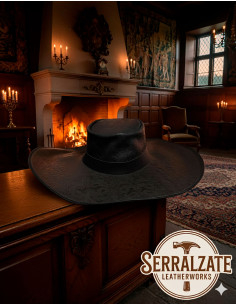Medieval leather hat Deluxe model Alatriste, black color