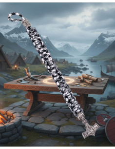 Paracord bracelet with Thor's hammer