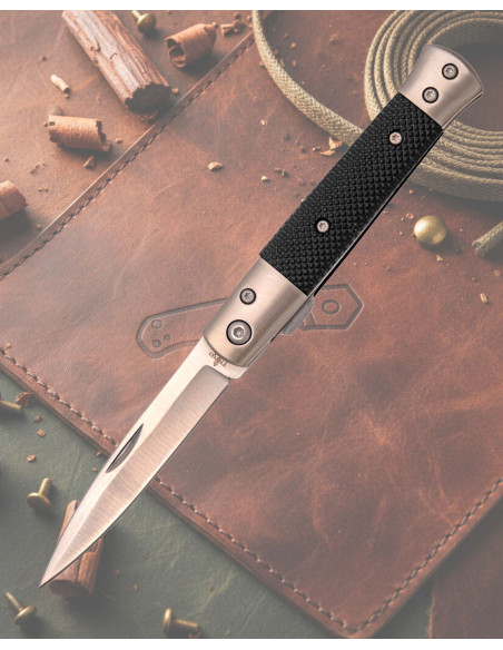 Utility knife brand Third, 7.5 cm blade. Utility knife brand Third, 7.5 cm blade.