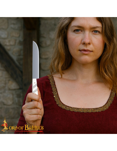 Medieval kitchen knife with bone... Medieval kitchen knife with bone...