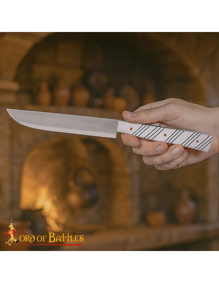 Medieval kitchen knife with bone... Medieval kitchen knife with bone...