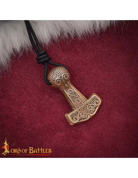 Viking Pendant Mjölnir in cast...