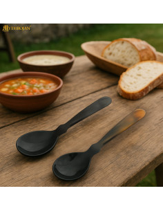 Set of 2 medieval horns made from ox horn