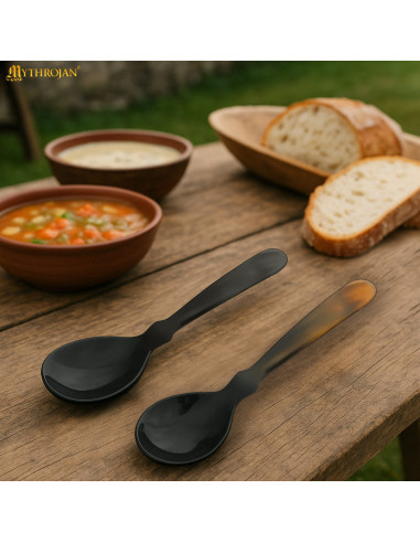 Set of 2 medieval horns made from ox horn