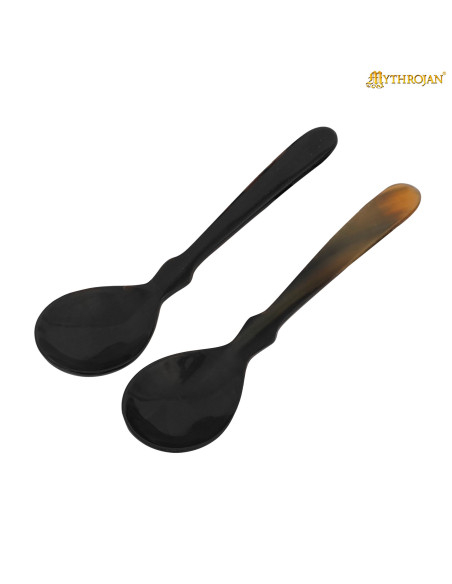 Set of 2 medieval horns made from ox... Set of 2 medieval horns made from ox...