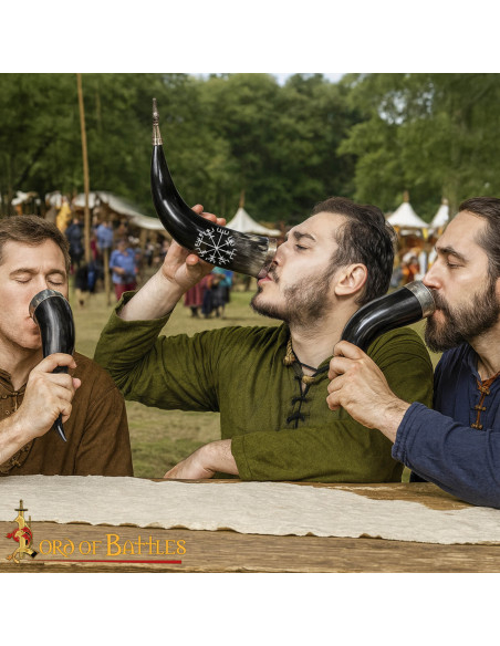 Viking drinking horn with Runa... Viking drinking horn with Runa...