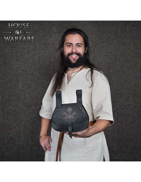 Medieval belt bag in black leather... Medieval belt bag in black leather...