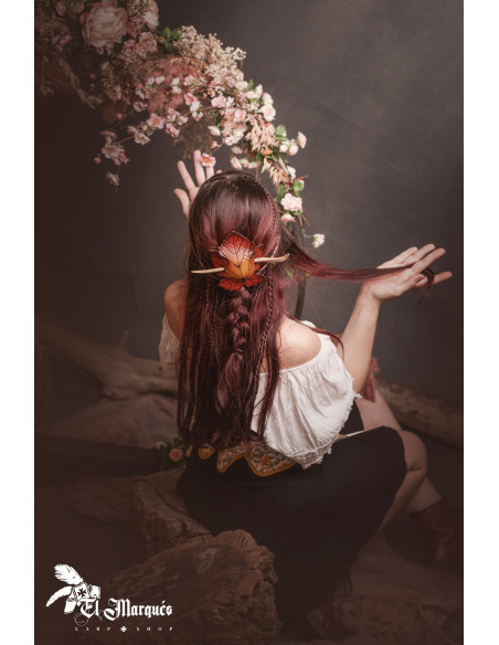 Leather hair clip with autumn-style... Leather hair clip with autumn-style...