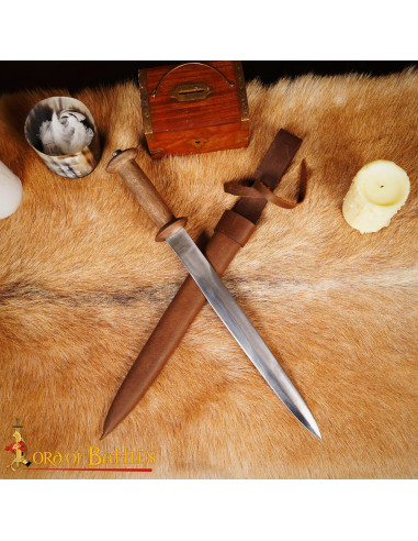 Medieval Rondel: Wooden Grip and Leather Scabbard