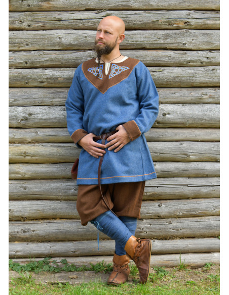 Blue Wool Winingas for Historical Attire
