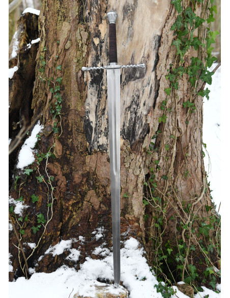 Bastard sword with scabbard, functional