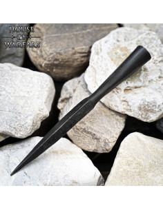 Hand-Forged Viking Spearhead Made of Carbon Steel