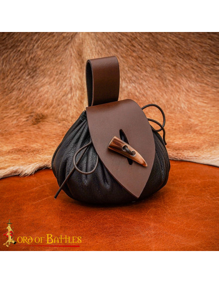 Leather belt bag The Adventurer