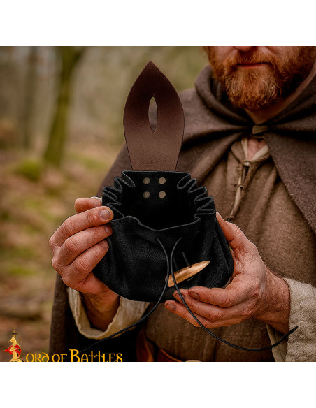 Leather belt bag The Adventurer