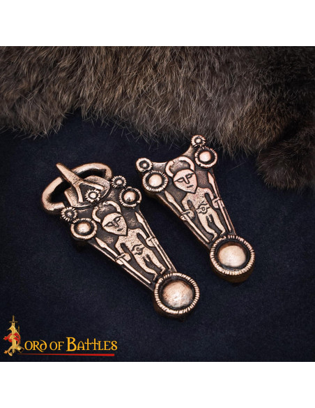 Celtic Belt Buckle in Cast Bronze...