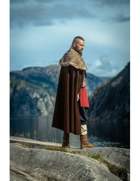 Unisex Viking Cloak Model Janne, Brown