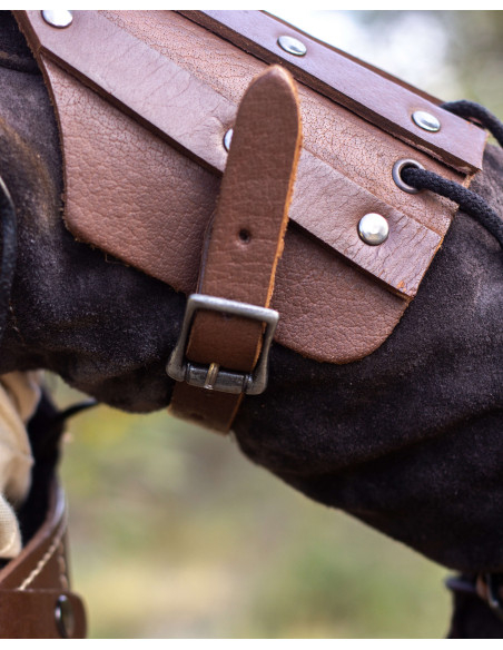 Strigo Medieval Arm Protectors, Brown