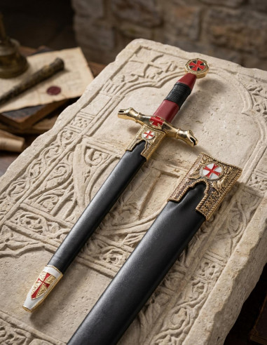 Templar cross pate dagger