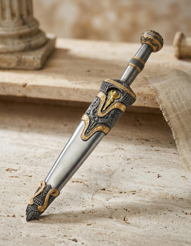 Dagger Achilles with metal sheath