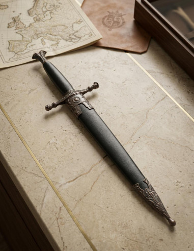 Carlos V dagger with scabbard