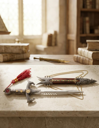 Templar dagger with scabbard