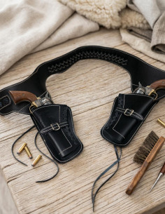Leather bandolier for two revolvers 2