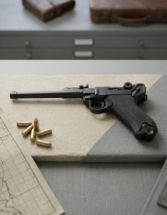 Luger P08 gun artillery model 2