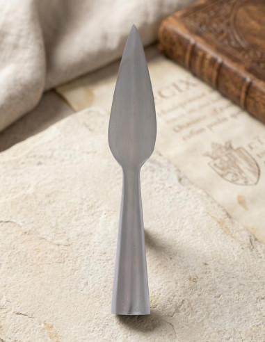 Medieval spearhead, 22 cms.