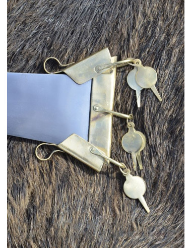 Roman Dolabra, 77 cms.