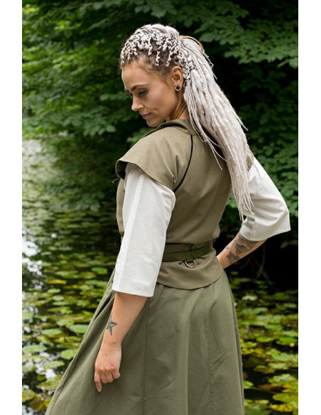 Medieval vest woman Tristan