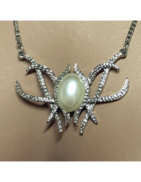 Elf Pearl Pendant