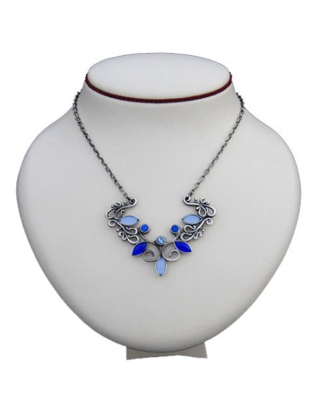 Pendant with crystal pearls