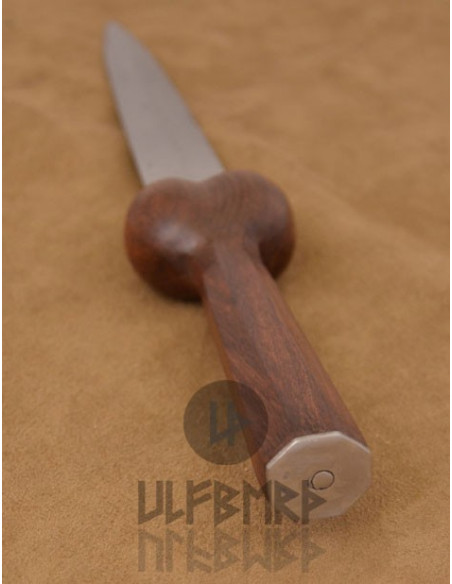 Testicular dagger with scabbard