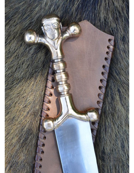 Celtic dagger with leather sheath