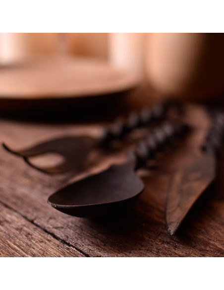 Medieval cutlery with cover