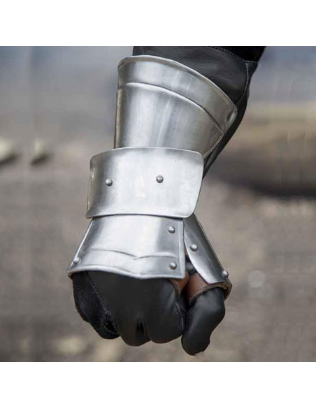 Medieval Scout Gauntlets
